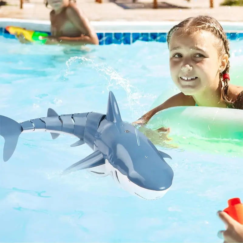 Aeroflux Smart RC Shark Whale – Spray Water Remote Controlled Toy